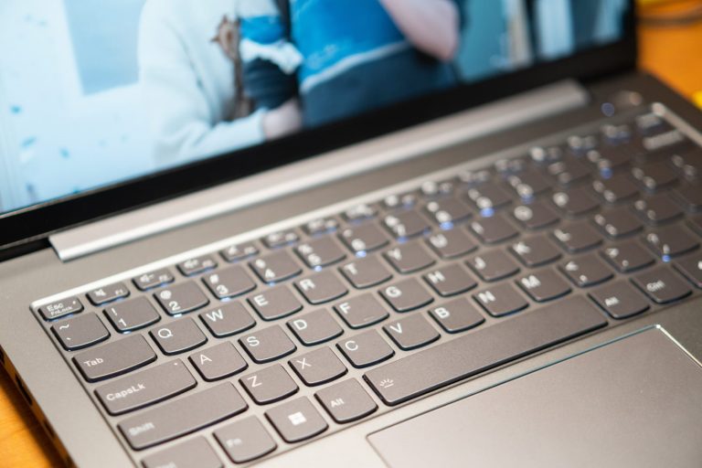 Die 15 Besten Laptops mit langem Akku in 2024